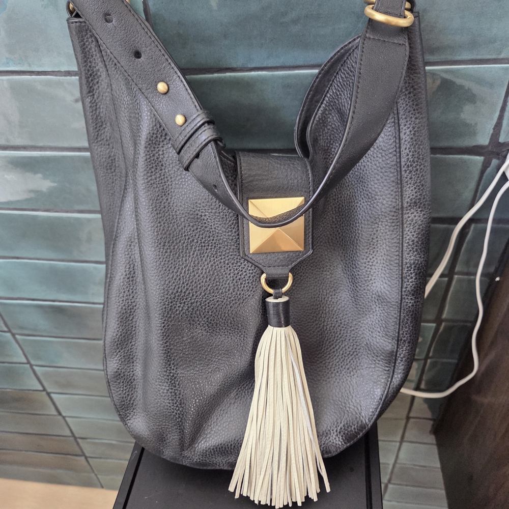 Black Leather Shoulder Bag with Tassel Bagdley Mischka